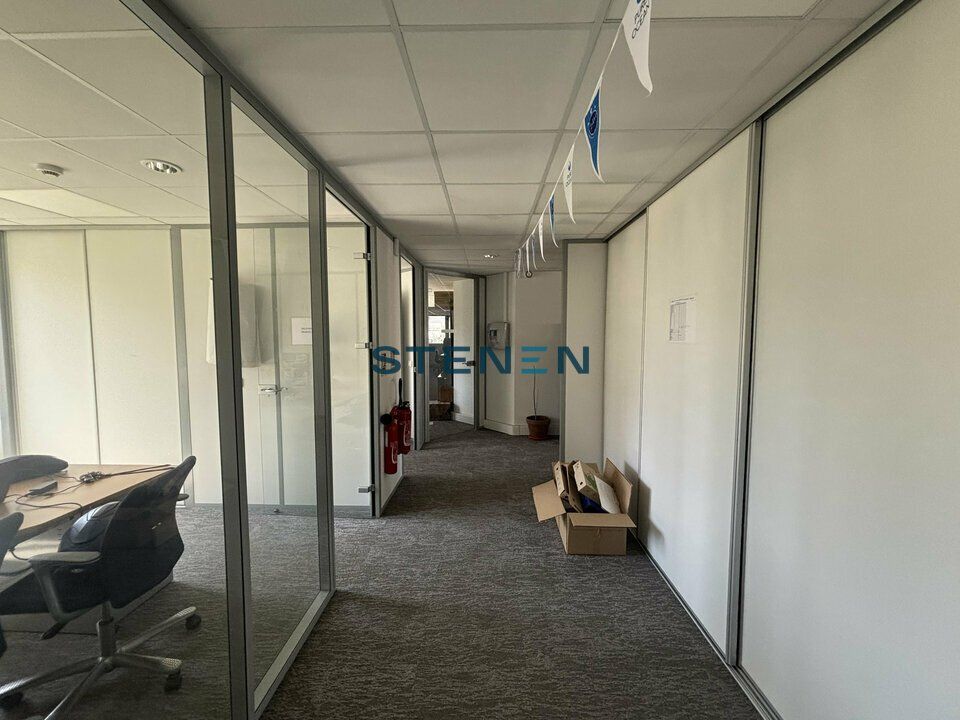 A LOUER BUREAUX 169M MARSEILLE 13008 