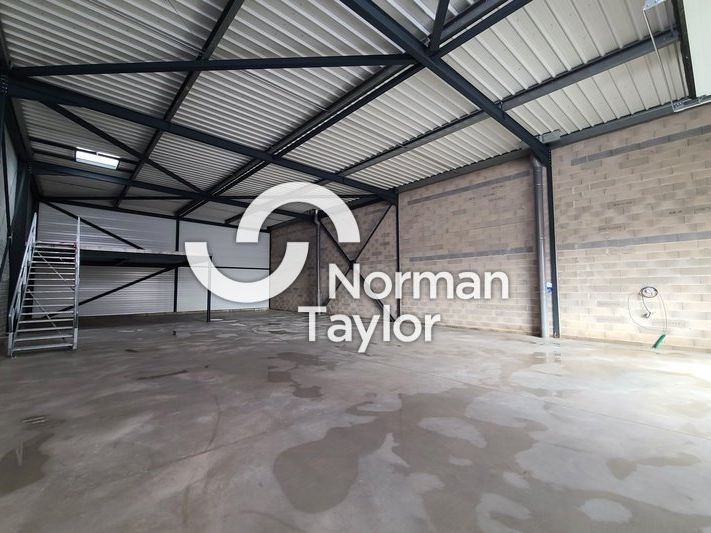 Location local d''activites 265 m² non divisibles