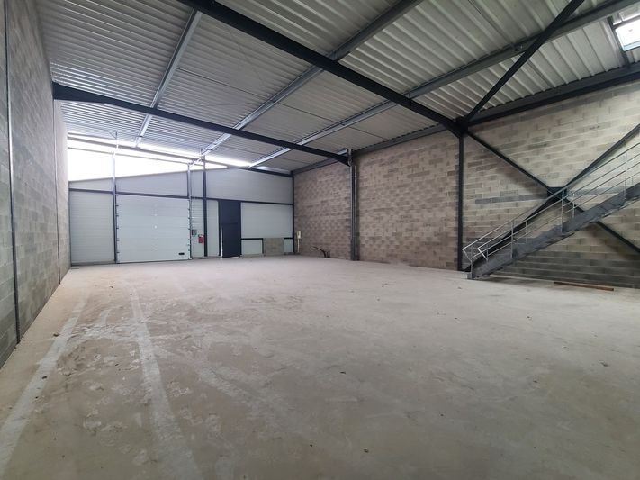 Local d'activité de 265 m² à louer – Béziers 