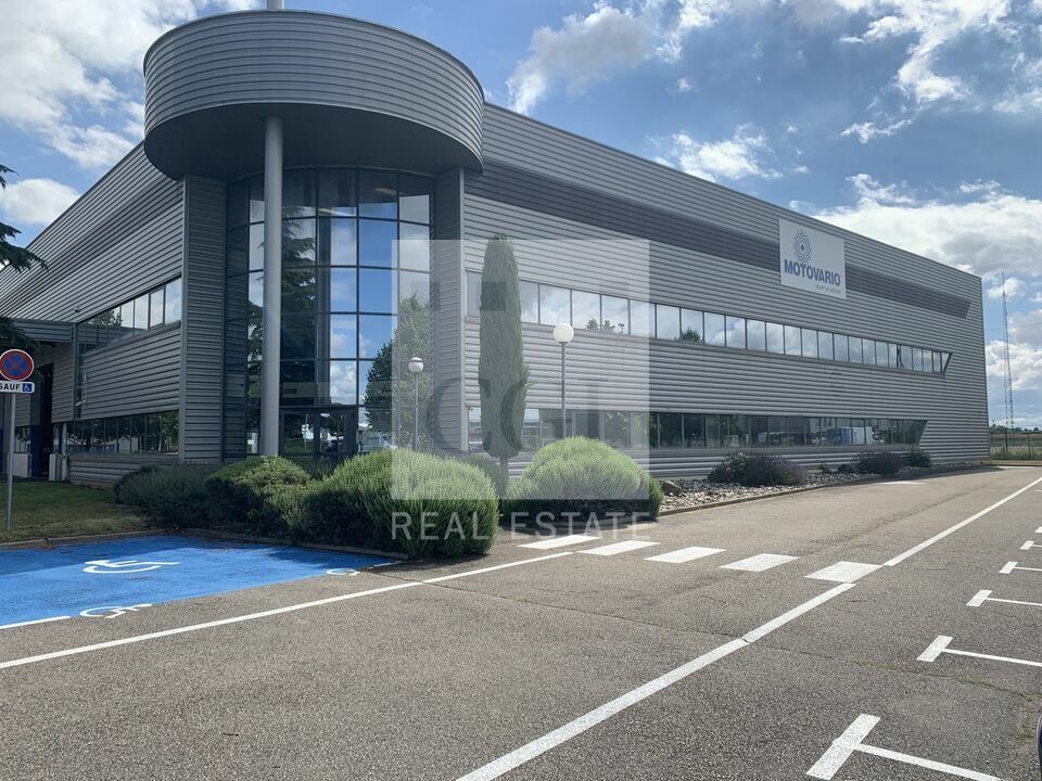 Location local d''activites 1000 m² non divisibles