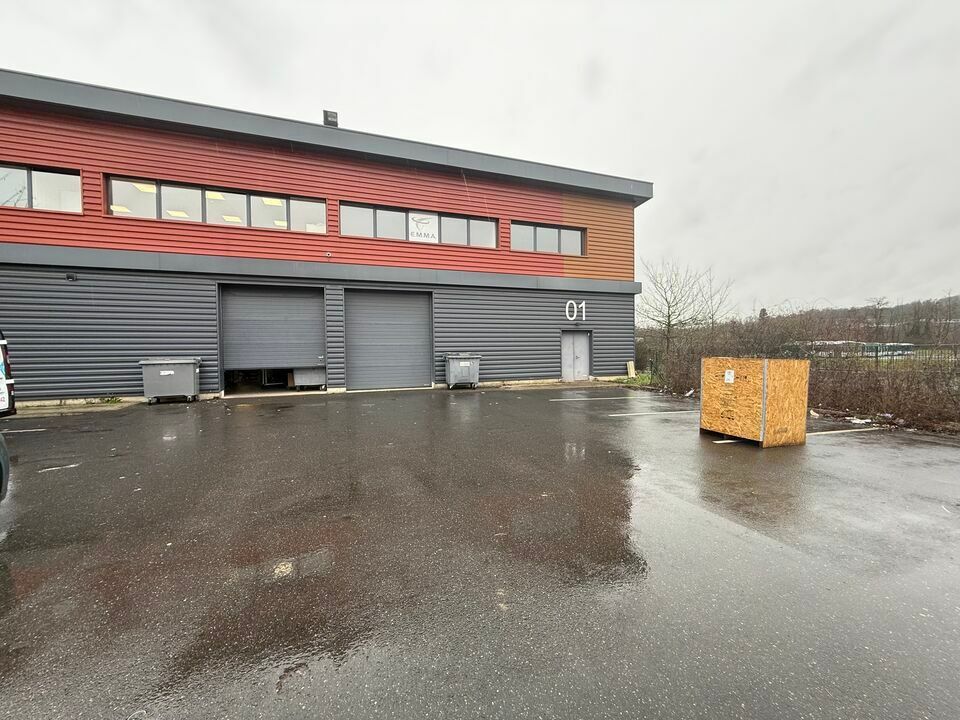 Location local d''activites 362 m² non divisibles