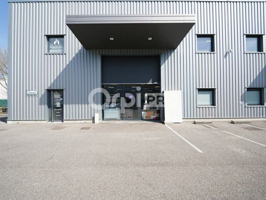 Location entrepot 356 m² non divisibles