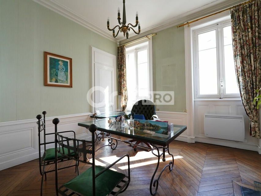 Vente bureaux 73.39 m² non divisibles