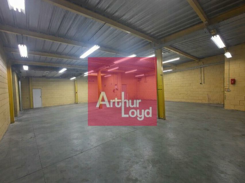 Vente local d''activites 965 m² non divisibles