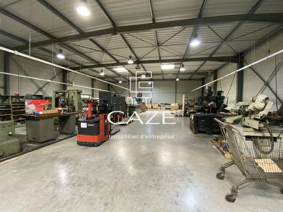Vente local d''activites 1043 m² non divisibles