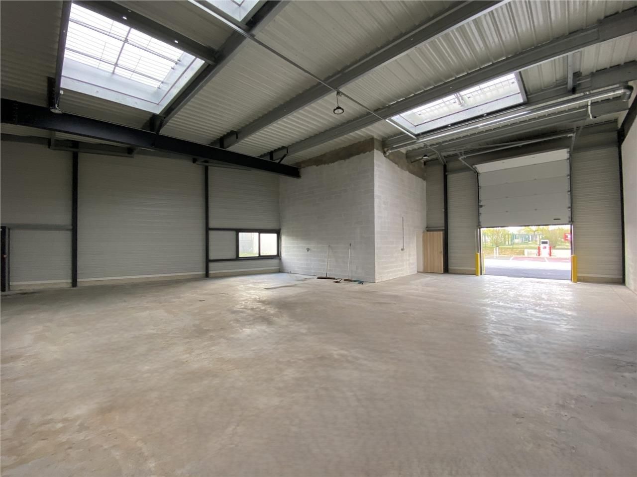 Location local 200 m² à Dreux