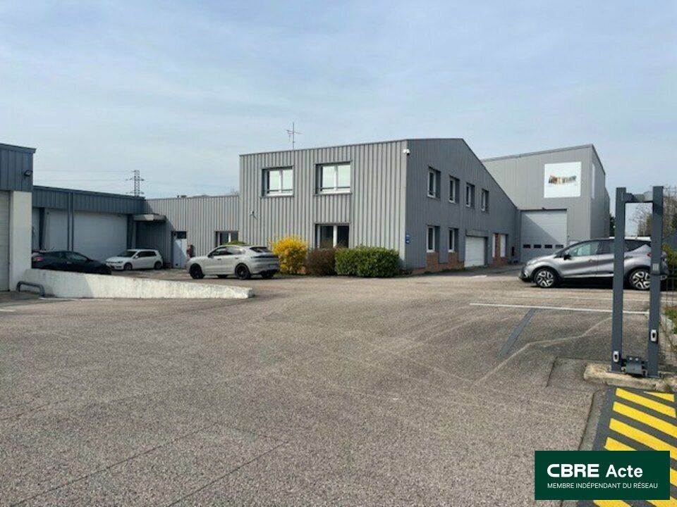 Vente local d''activites 2979 m² non divisibles