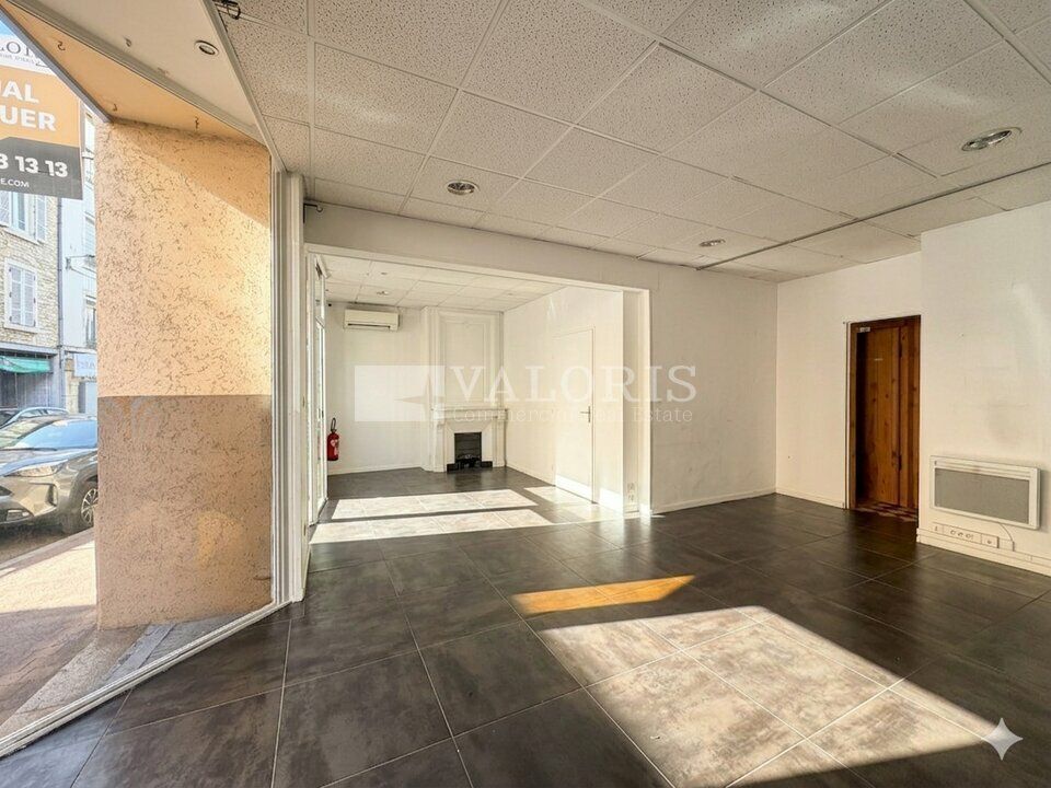 Valoris Real Estate vous propose à la location un local dédié au service à la personne à Villefranche-sur-Saône.