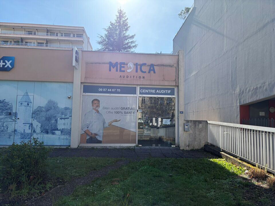 Location local commercial 54 m² non divisibles