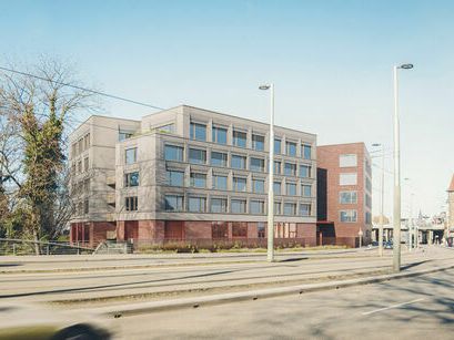 Implantez votre établissement au sein d'un ERP neuf de grande capacité, conçu et dimensionné pour l'enseignement supérieur.