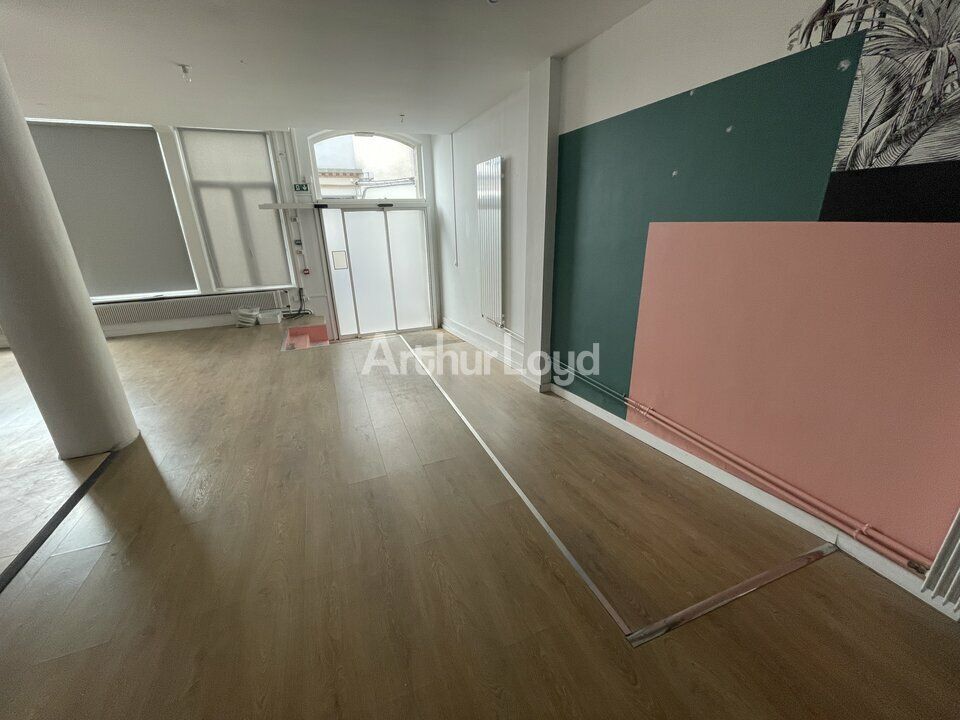 Location local commercial 186 m² non divisibles