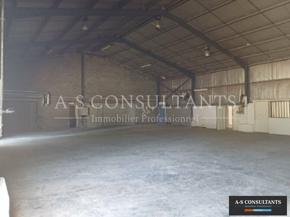 Location activité/entrepôt - 600 m²