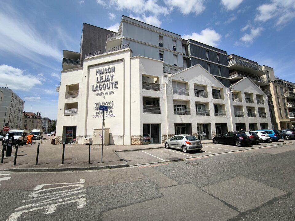 Vente local commercial 336 m² divisibles à partir de 34 m²