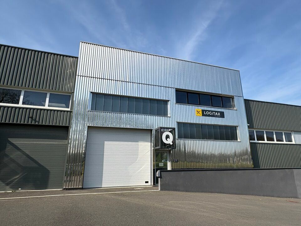 Vente local d''activites 228 m² non divisibles
