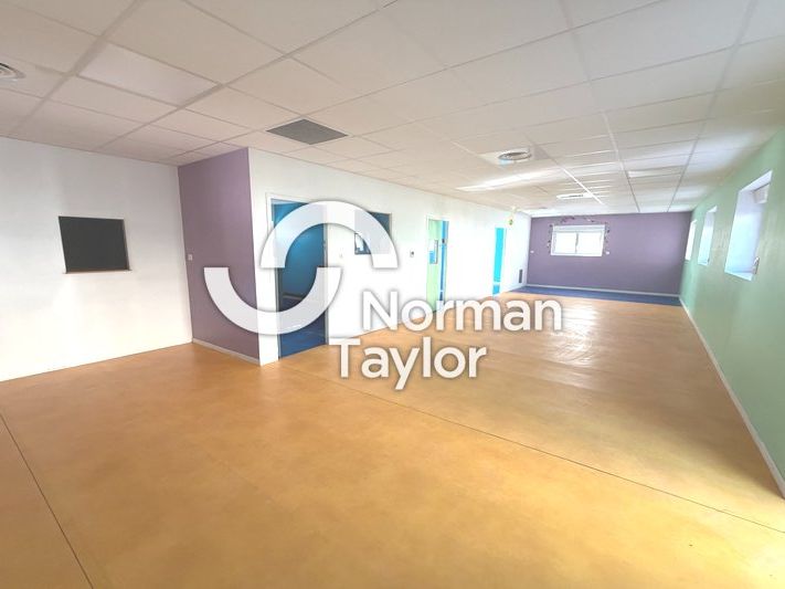 Location bureaux 160 m² non divisibles