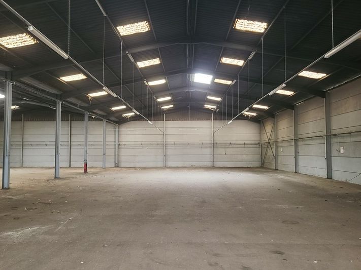 Local d'activité de 1 905 m² à louer – Sète