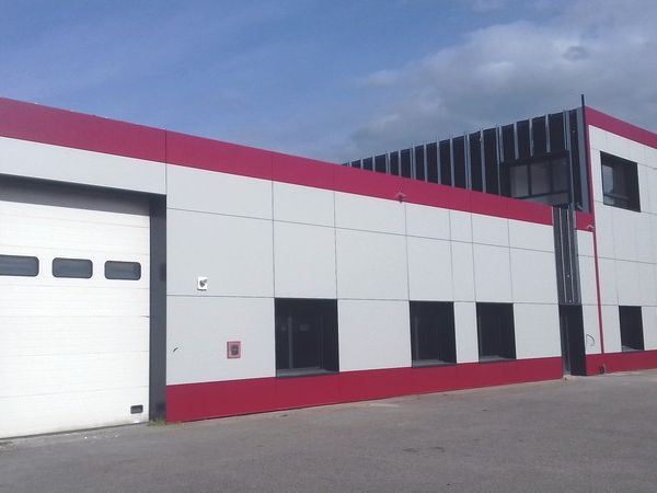 Location local d''activites 160 m² non divisibles