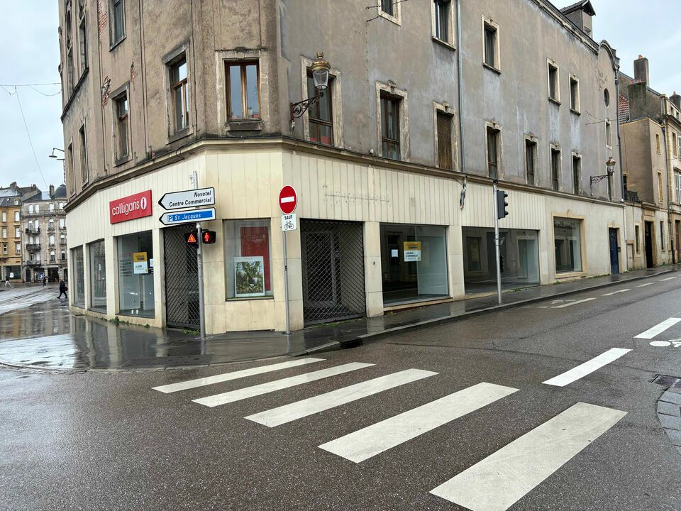 Location local commercial 532 m² non divisibles