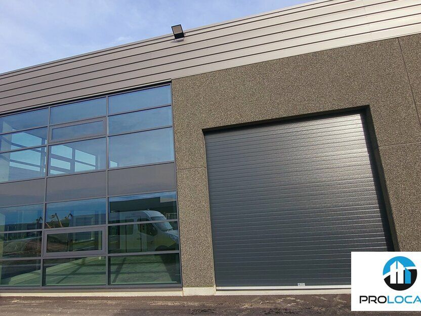 Location local d''activites 259 m² non divisibles