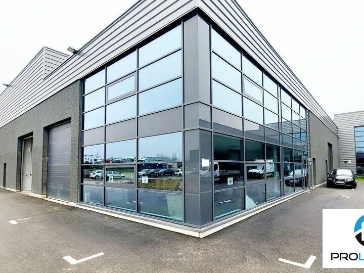 Location local d''activites 200 m² non divisibles