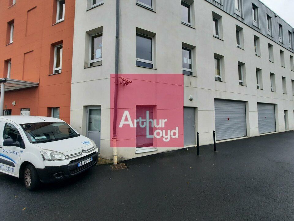 Location local d''activites 157 m² non divisibles
