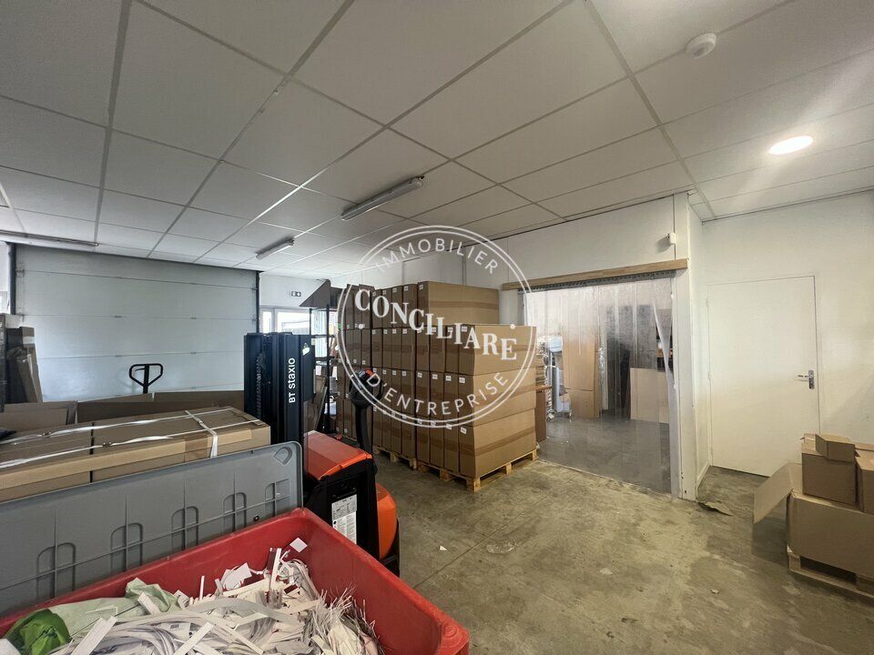 Vente local d''activites 837 m² non divisibles