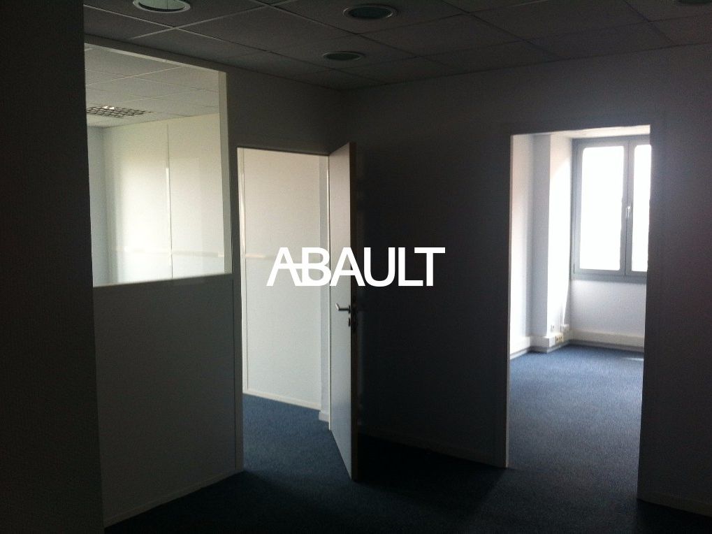 Location bureaux 80 m² non divisibles