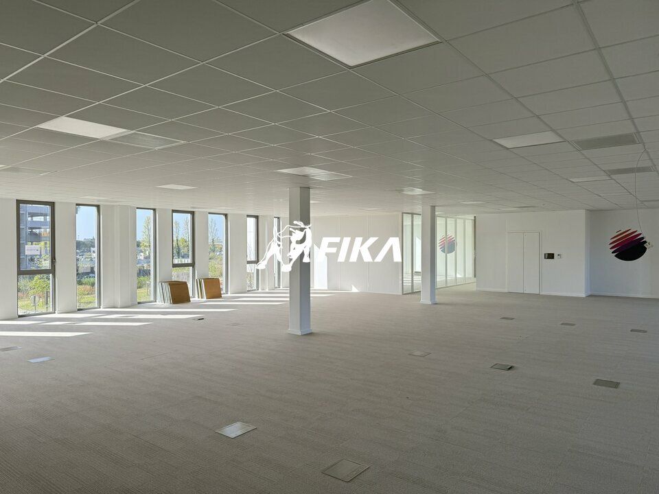 Location bureaux 612 m² divisibles à partir de 96 m²