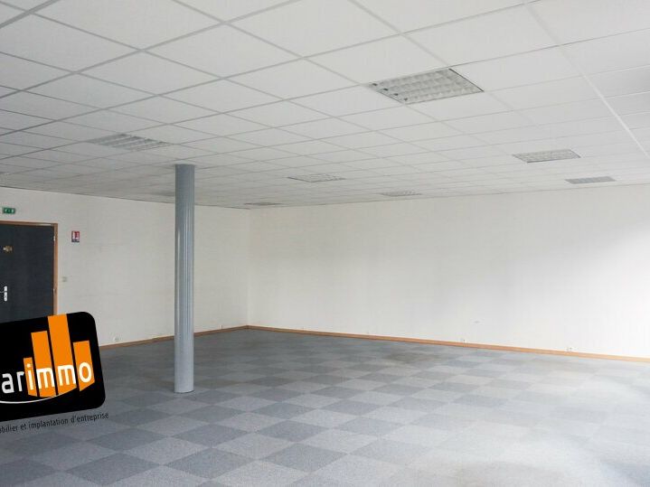 A LOUER Bureaux de 192 m², situés au 2ème étage d'un bel ensemble immobilier, Chartres EST, à 2mn de l'échangeur A11.