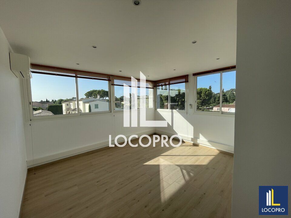 A LOUER - BUREAUX - 378 M2 DIVISIBLES - VILLENEUVE LOUBET/BIOT
