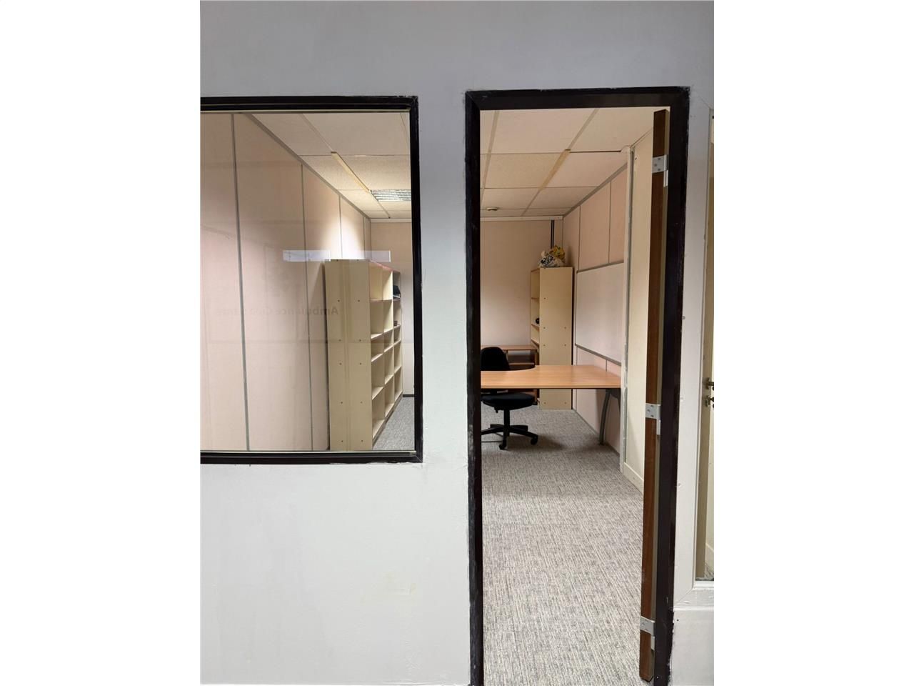 14 m² pour ce bureaux en location à Houilles