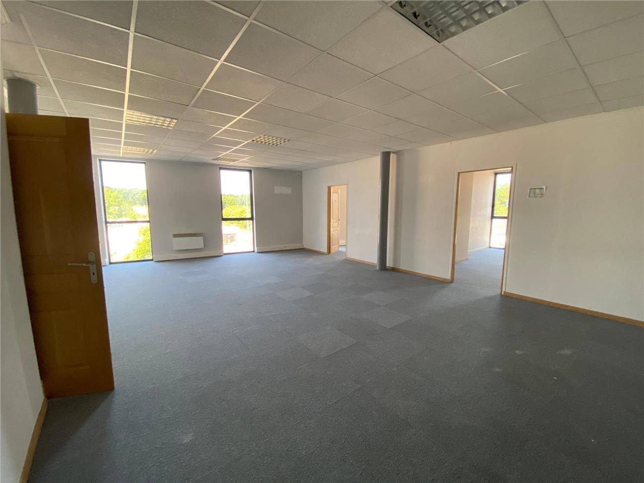 Location bureaux 126 m² à Nogent-le-Phaye