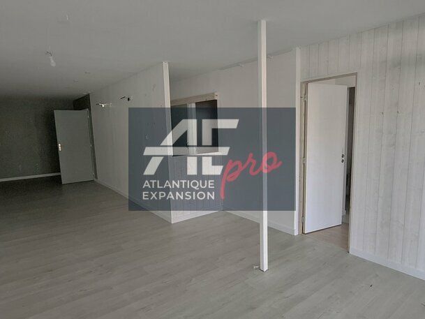 Vente local commercial 85.72 m² non divisibles