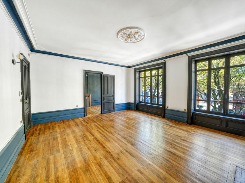 BUREAUX DE PRESTIGE A LOUER JARDIN PUBLIC