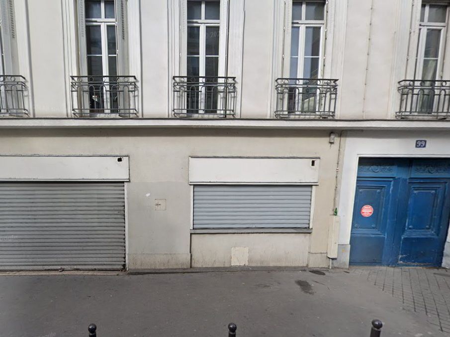 Location boutique 54 m² à Paris