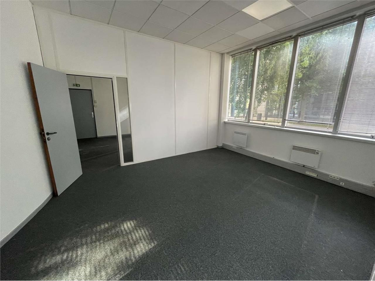 Location bureaux 46.00 m² non divisibles