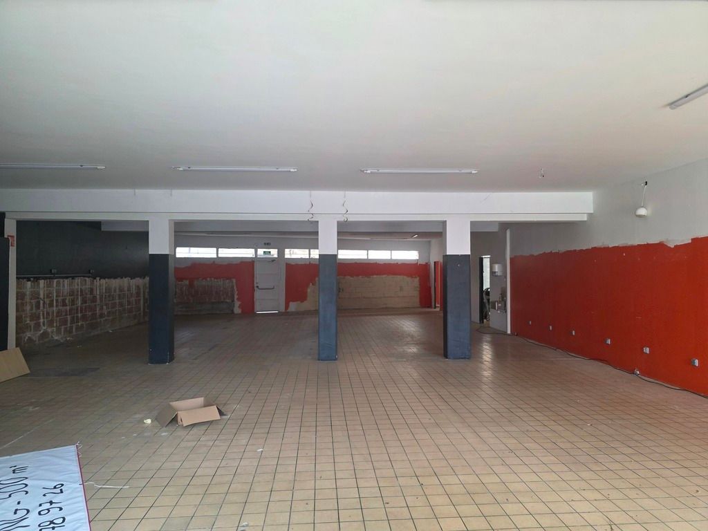 Vente local commercial 500 m² à LAYRAC