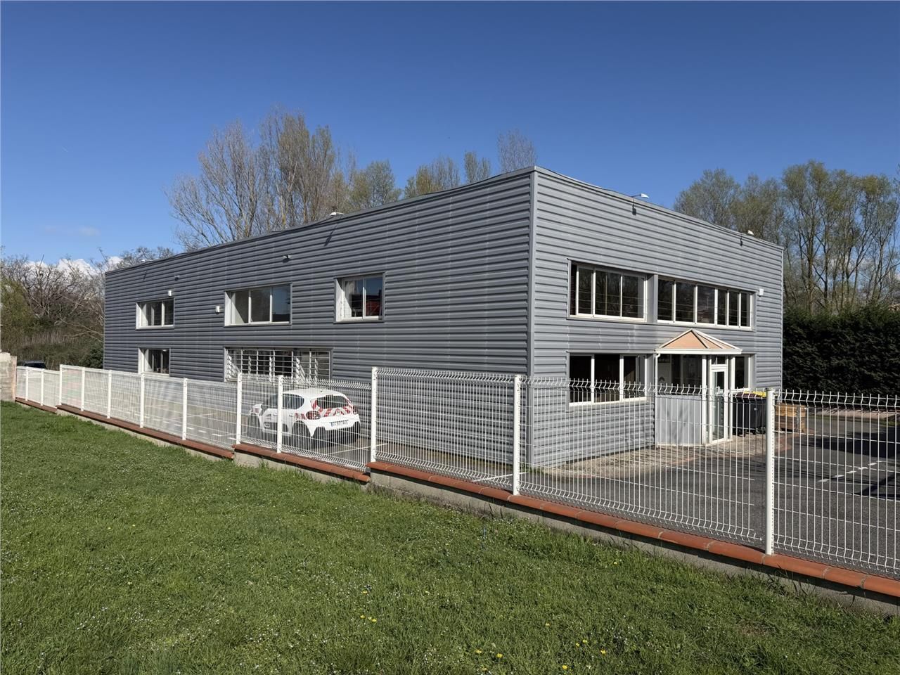 Location bureaux 303 m² à Muret