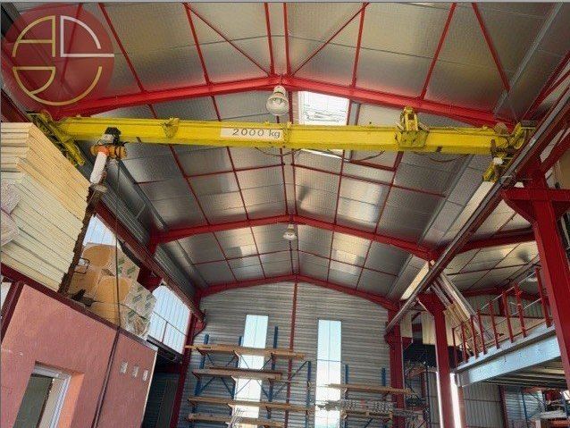 Vente local 650 m² à BEAUZELLE