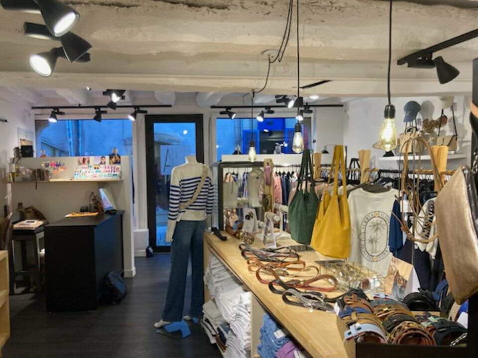 Bel emplacement plein centre