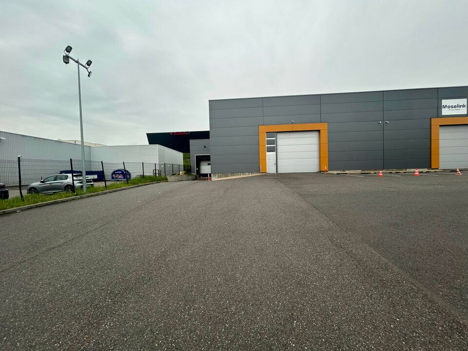 Location activité/entrepôt - 560 m²