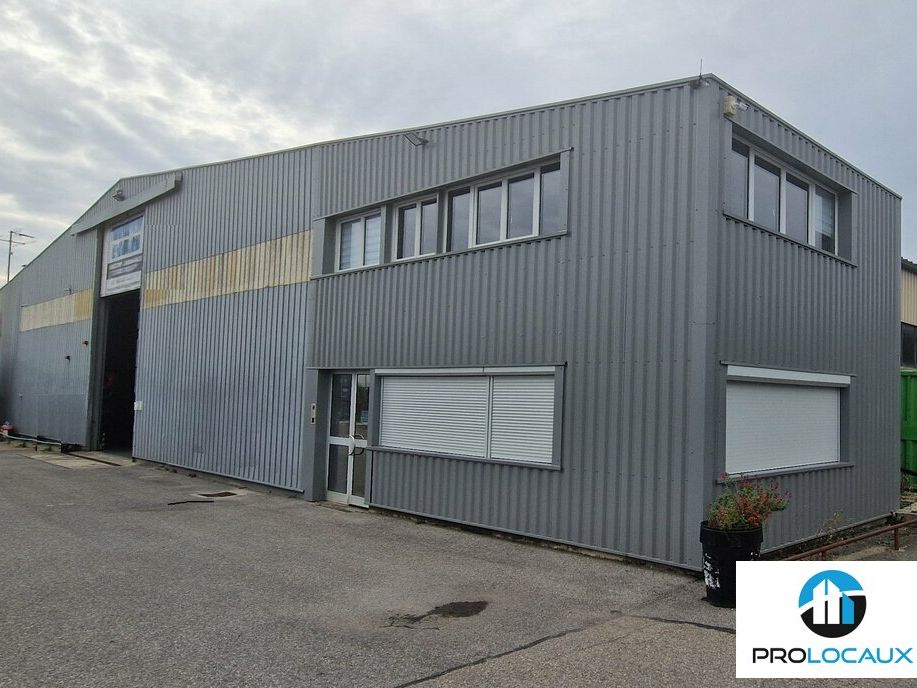 Vente entrepot 1800 m² non divisibles