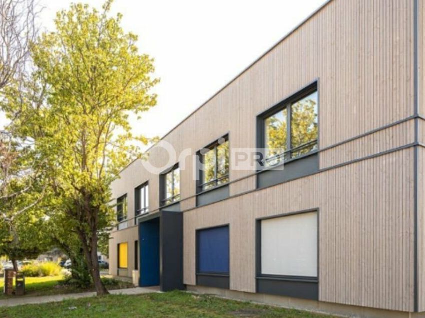 Location bureaux 199 m² divisibles à partir de 35 m²