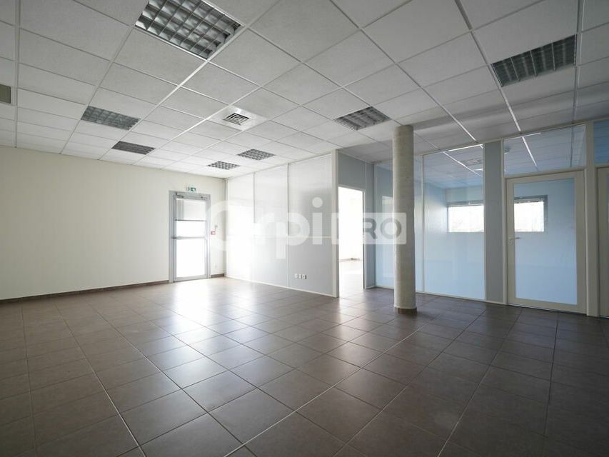 Location bureaux 1730 m² non divisibles