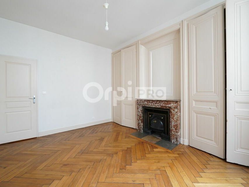 BUREAUX A VENDRE - 52 m² - LYON 6