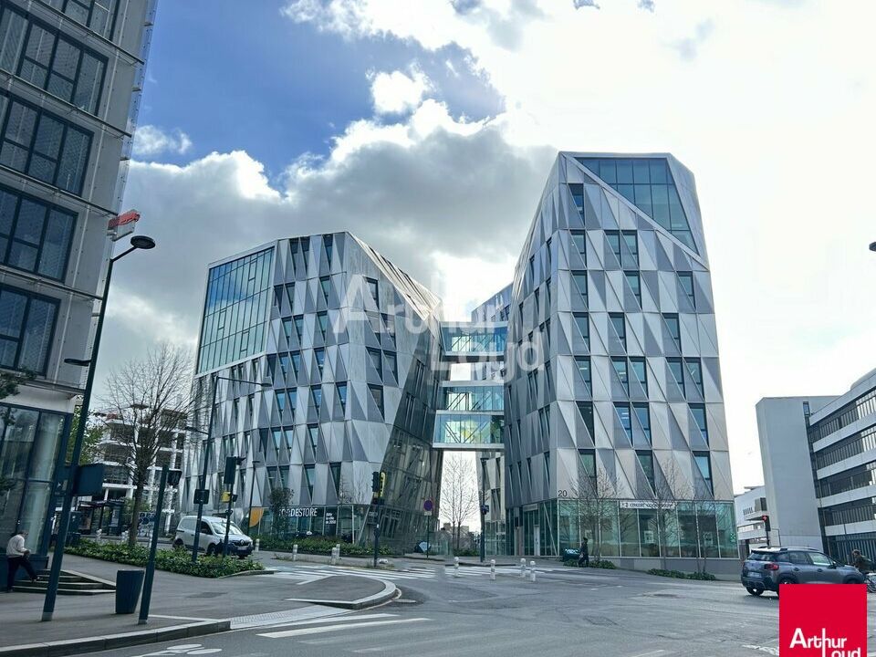 Location bureaux 305 m² non divisibles