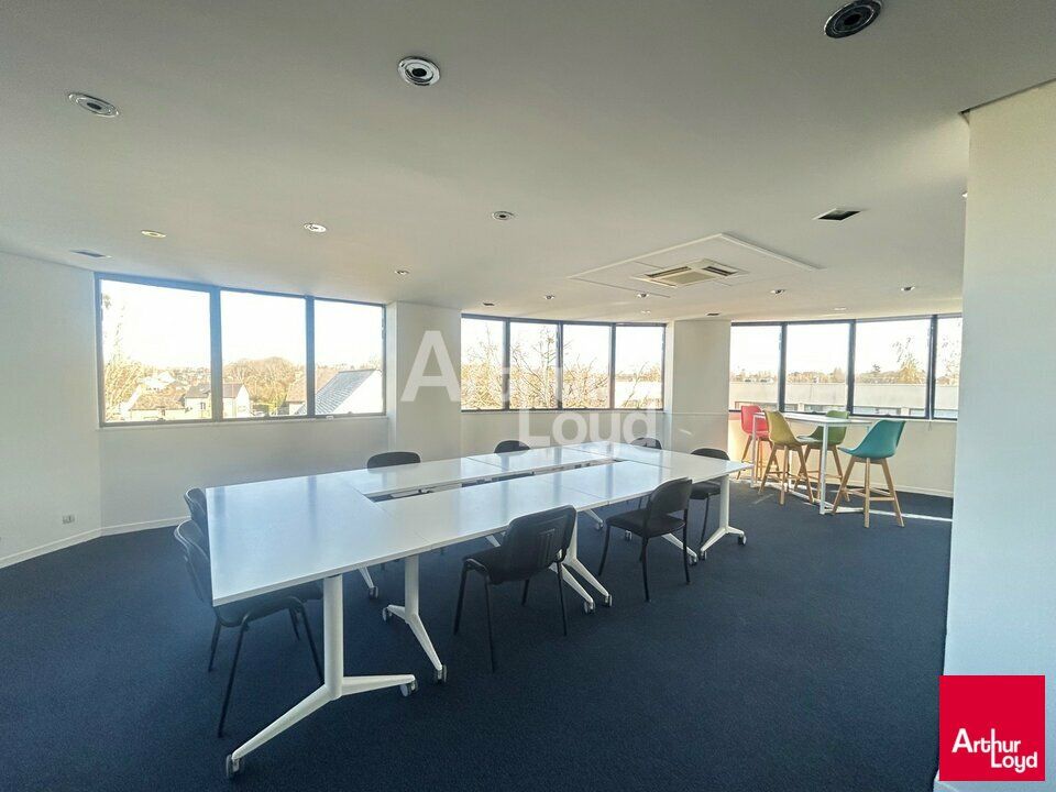 Location bureaux 200 m² non divisibles