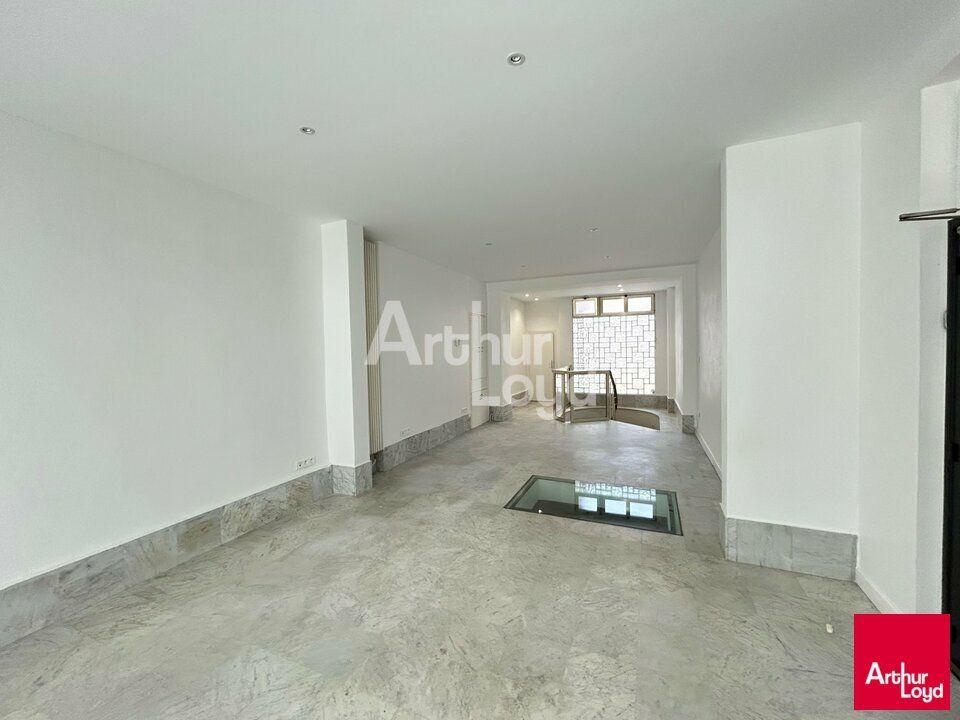 RENNES CENTRE - LOCAL COMMERCIAL A LOUER - PROCHE GARE