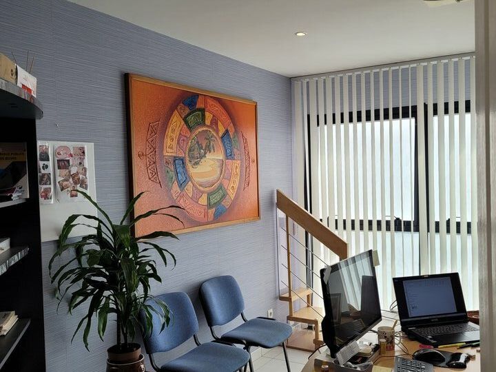 Location Bureaux Zone Franche 218m² + 5 parkings 