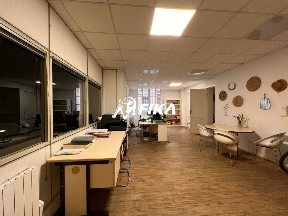 Local professionnel - A vendre - 189 m² (33000) BORDEAUX 